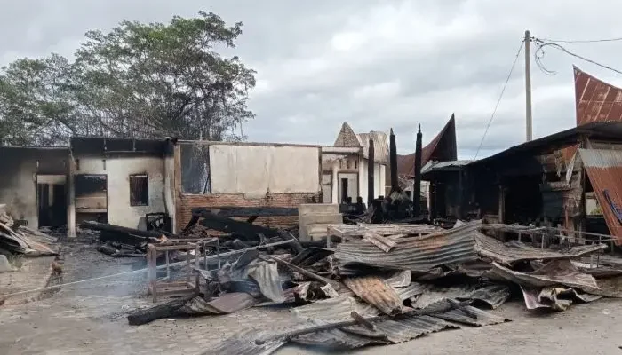 Akibat Korsleting Delapan Rumah Hangus Terbakar di Simanindo Samosir