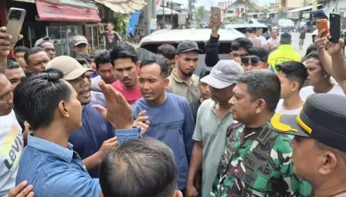 Demonstrasi di Aceh Berakhir Ricuh
