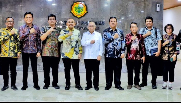 Temui Menteri Pertanian, Bupati Simalungun Terima Bantuan Bibit
